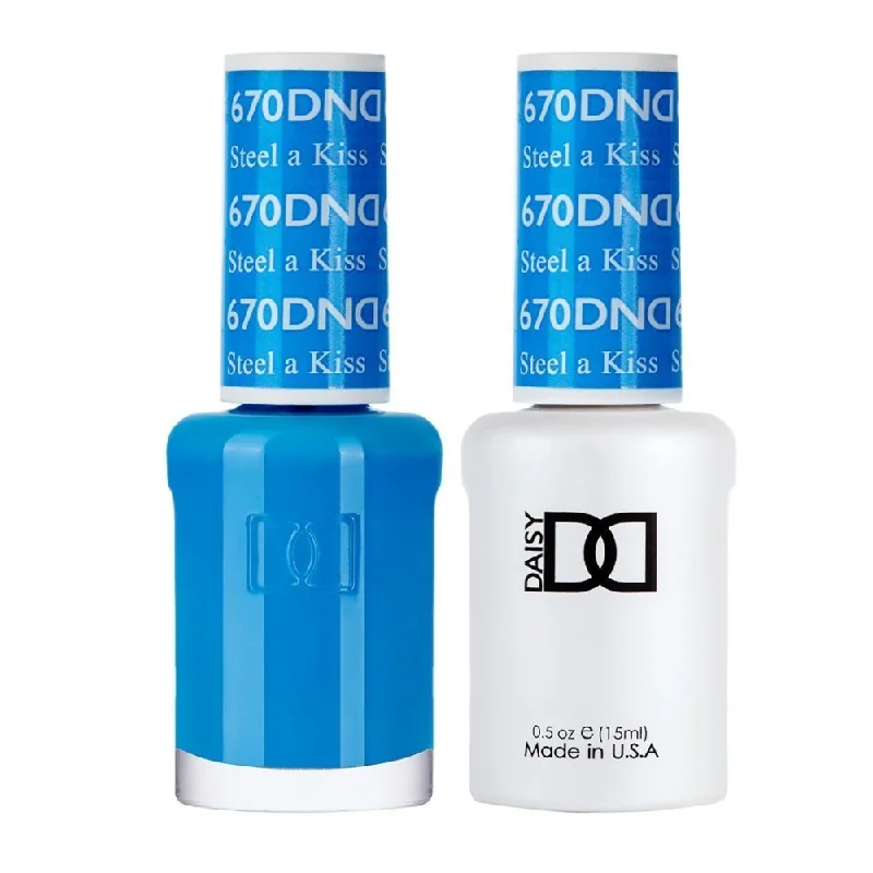 nail polish geyser burst-DND / Gel Nail Polish Matching Duo - Steel A Kiss 670