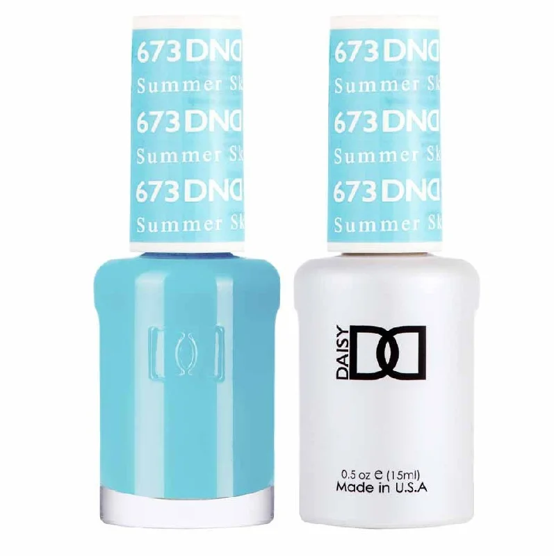 nail polish ledger black-Duo Gel- 673 Summer Sky